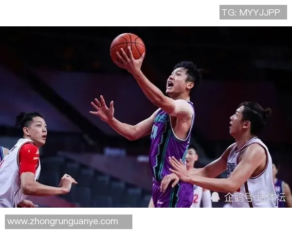 全国锦标赛分析：武汉篮球队展现出色灵活性与战术应变能力