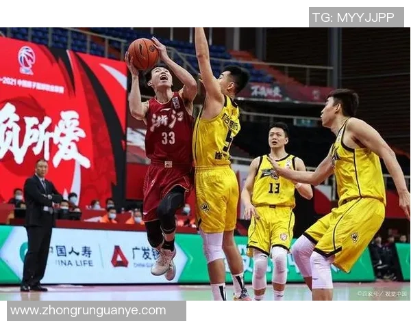 杭州足球队在冠军赛中的强劲表现与战术分析